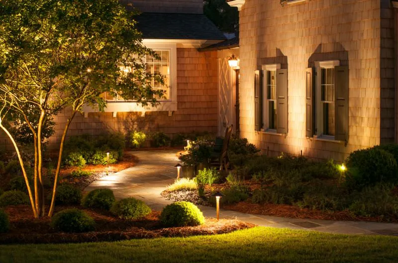Entry Lighting & Architectural Features